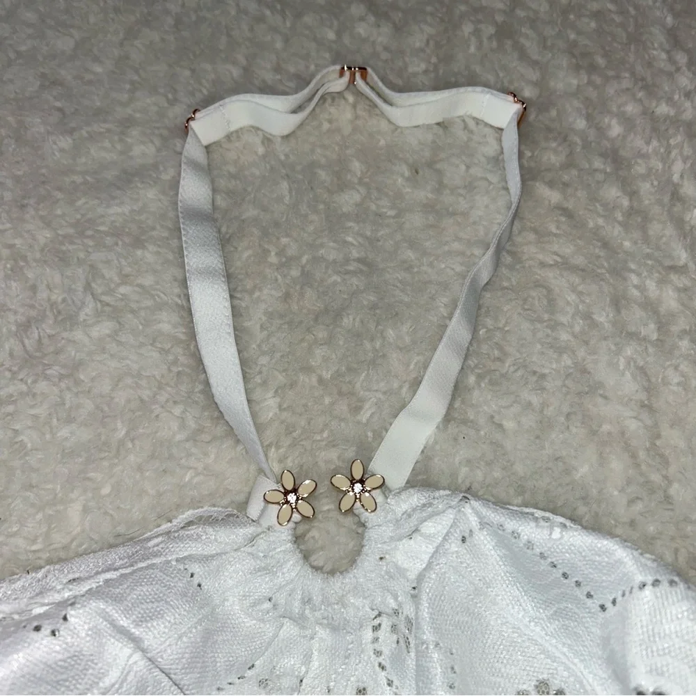 Savage X Fenty Angel White Curvy Lace Halter Bralette 3X NWT - Picture 2 of 5